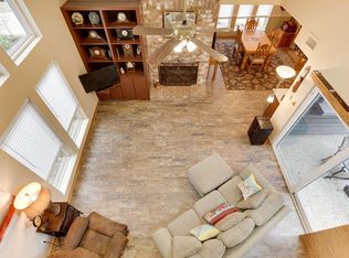 12 Star Pine Ct, Spring, TX 77381