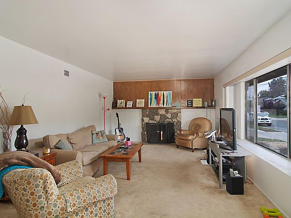 2nd image of 5455 Maisel Way