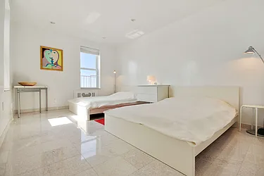 Sold by Arden Group International