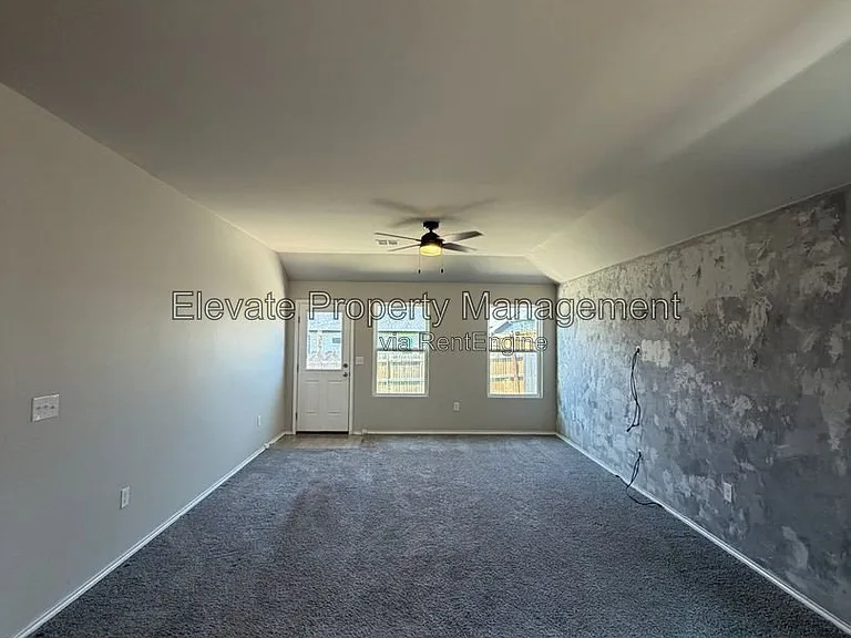 11729 NW 100th St — Photo 13