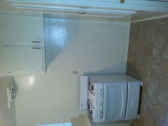 5th image of 327 Cornell Dr