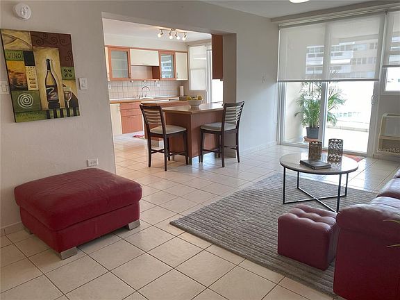 5th image of 1020 Daaz Way #720