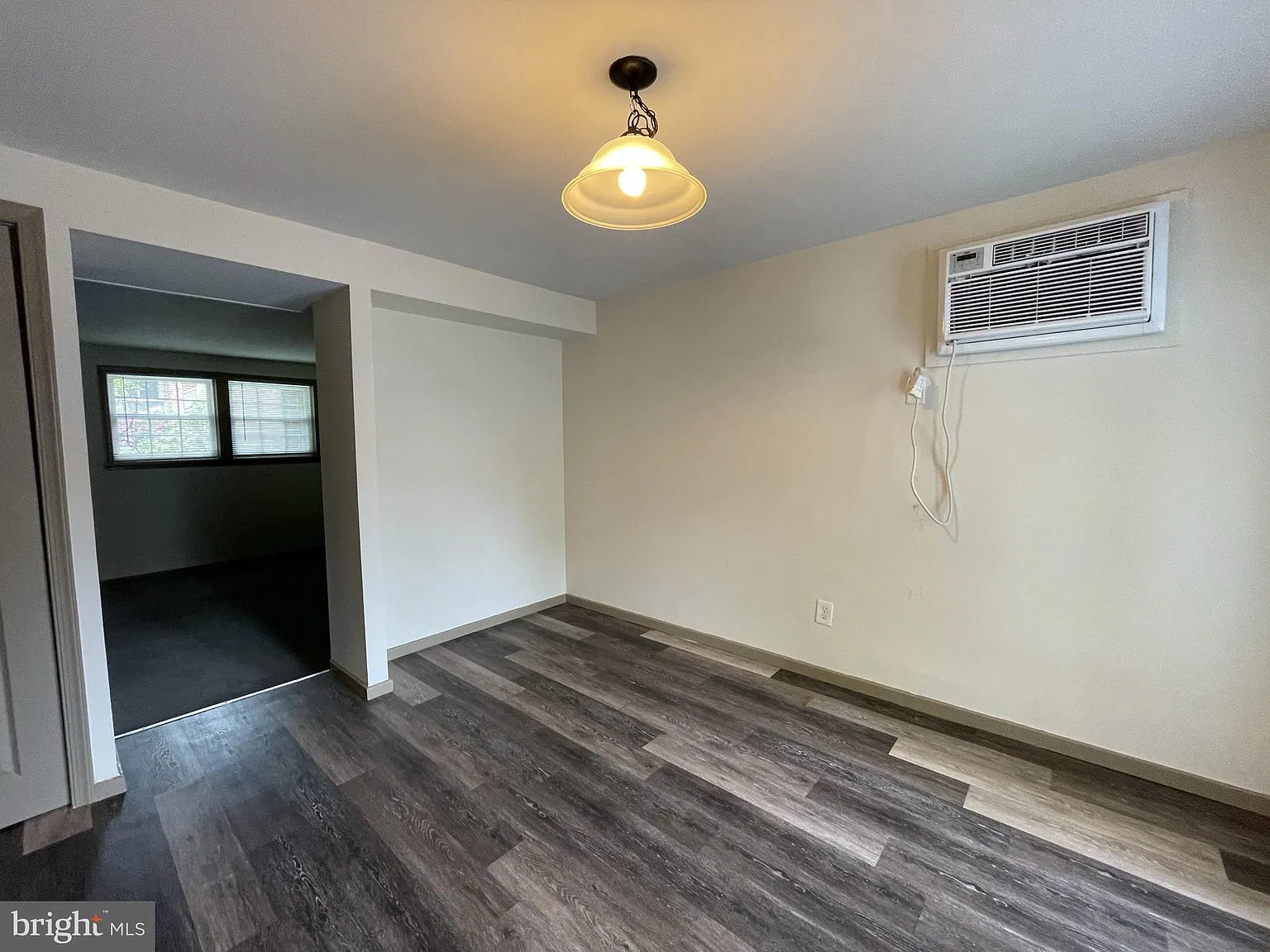 2 bed, 1.5 bath, 1100 sqft, $1,650 — Photo 4