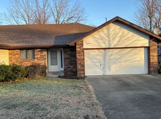3747 W Sylvania St, Springfield, MO 65807