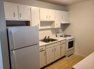 604 Colonial Ct APT 14, La Grange, KY 40031