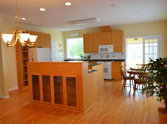 5th image of 152 Blackberry Ln