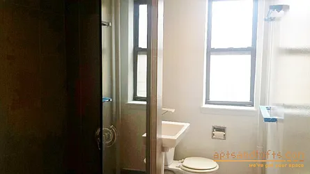 Rented by aptsandlofts.com