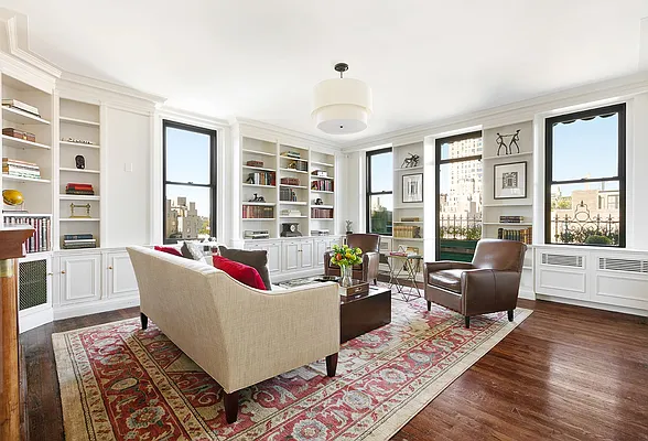 Sold by Stribling | media 8