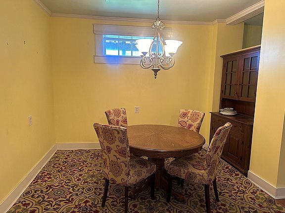 3rd image of 196 College St