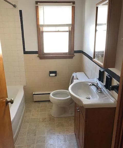 2 Alcona Ave #2 — Photo 6