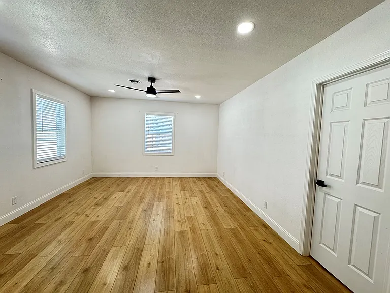 1807 W Kentucky Ave — Photo 6
