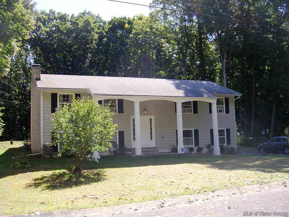 1st image of 123 Fairway Dr