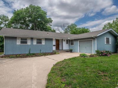2439 Jasu Dr, Lawrence, KS, 66046