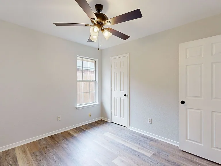 1406 Van Zanten Ct #B — Photo 14