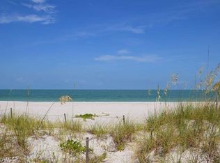 56 Gulf Shore Blvd S, Naples, FL 34102