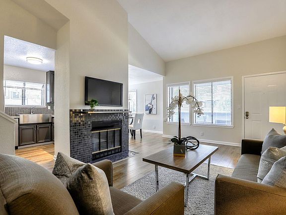 4th image of 4869 Pine Forest Pl