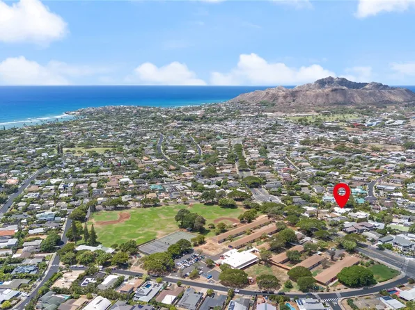 4570 Ahuli Pl, Honolulu, HI 96816