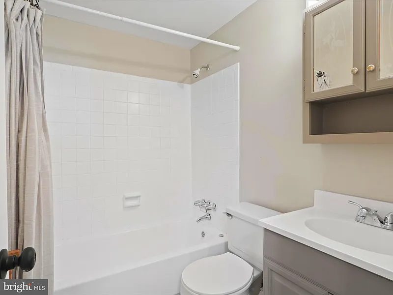 Thumbnail 16