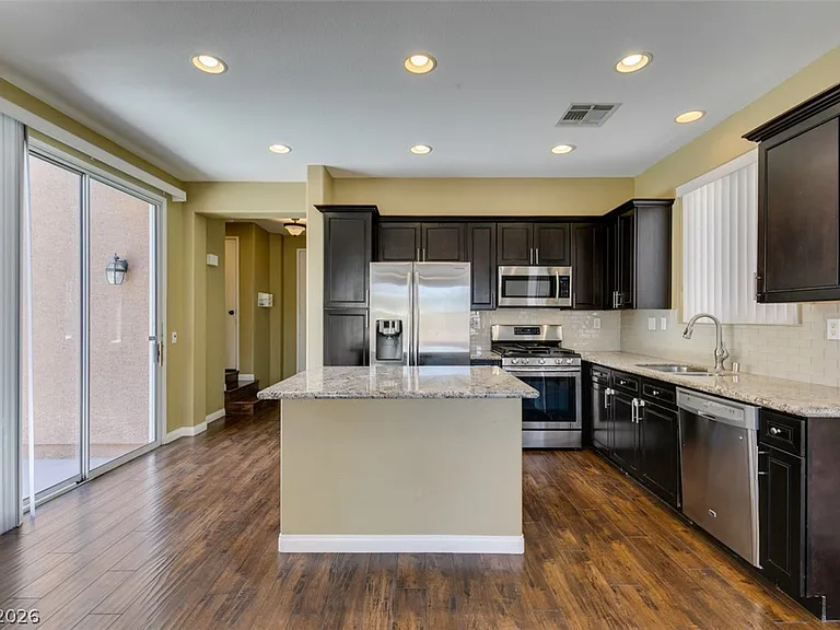 5928 Attavilla Dr — Photo 26