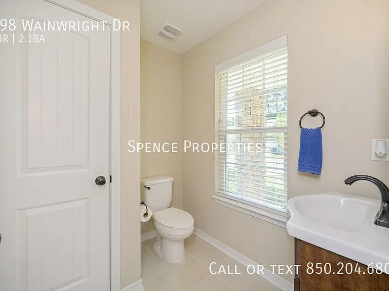 198 Wainwright Dr — Photo 5