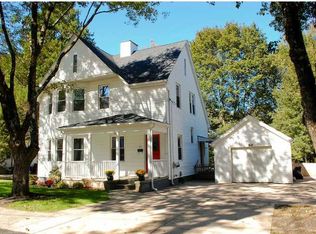 27 Sunset Ave, West Warwick, RI 02893