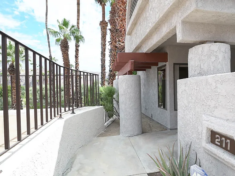 Canyon Cir N — Photo 41