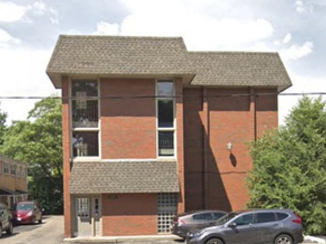 1st image of 4342 N Kedvale Ave APT 1C