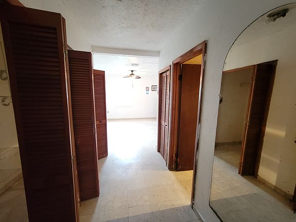 4th image of 1325 NE 133rd St