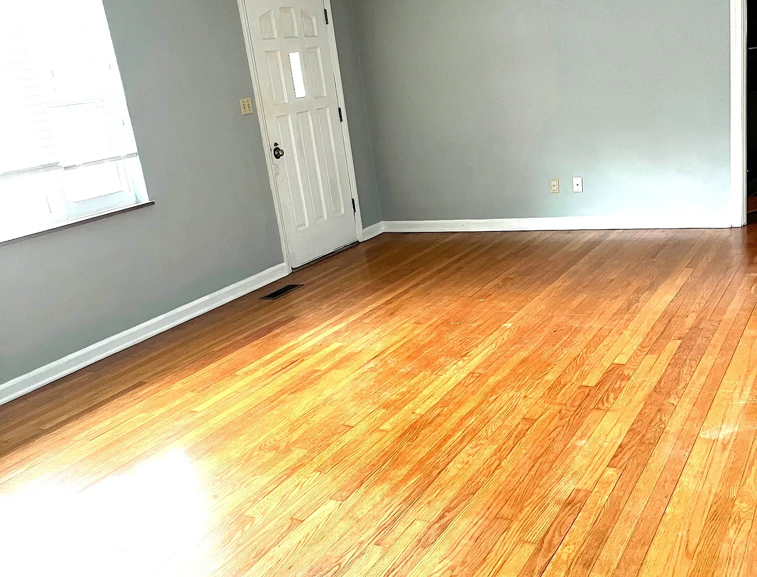 2 bed, 1220 sqft, $1,600 — Photo 3
