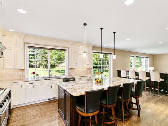 5th image of 4012 NE 171st Ave