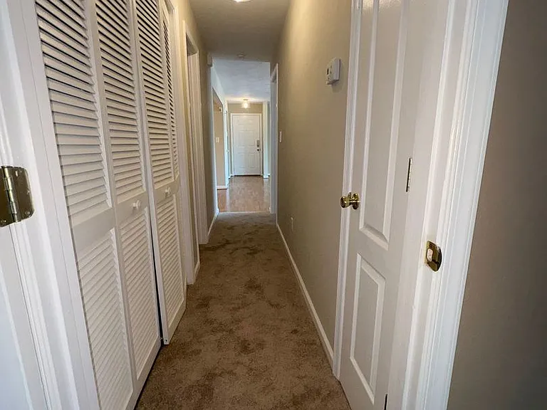 2204 Lesner Cres #200 — Photo 31