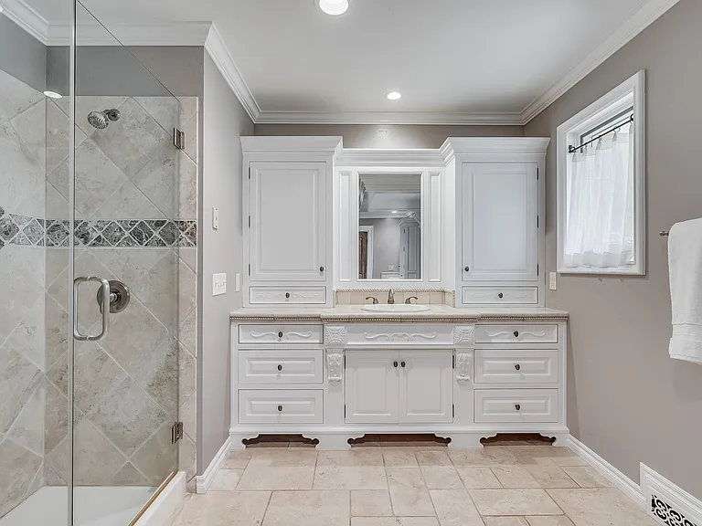 1516 E Britton Rd — Photo 21