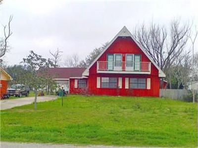 305 Johnson Ave, Palacios, TX, 77465