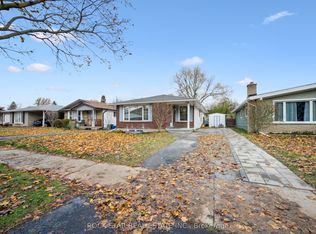 118 Selkirk Dr, Kitchener, ON N2E1M4