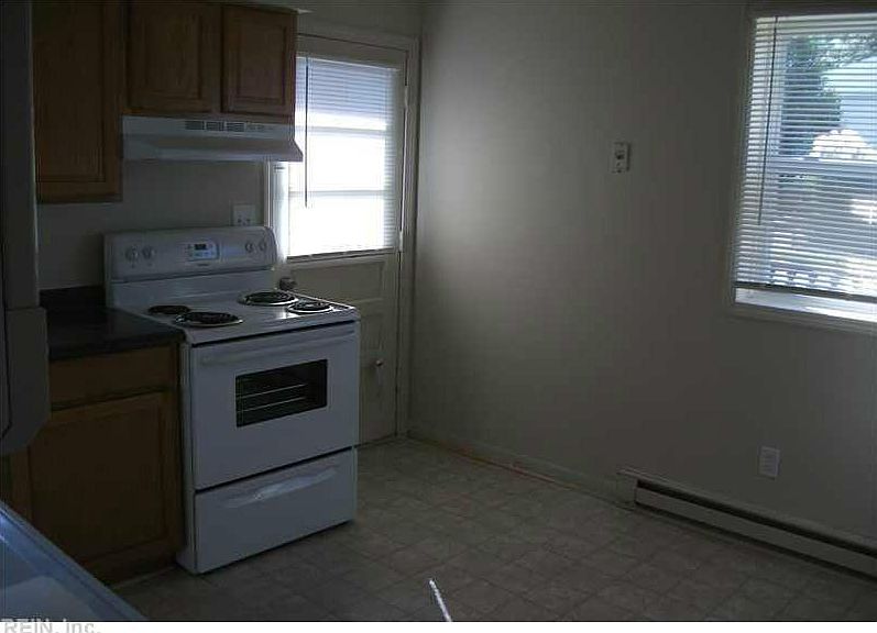 2nd image of 1030 E Balview Ave #A