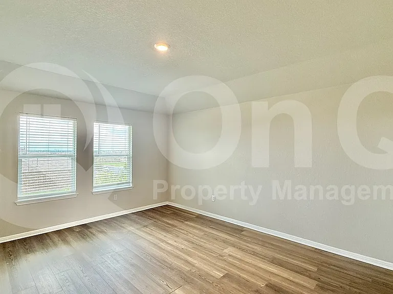 521 Otto Ave — Photo 12