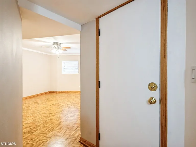1363 W Sunnyside Ave #G — Photo 3