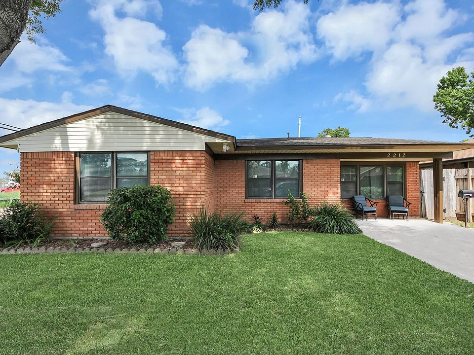 1st image of 2212 Raspberry Ln
