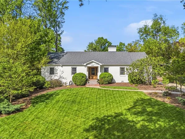 4115 Dogwood Dr, Greensboro, NC 27410