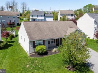 421 Colonial Ct, Blandon, PA 19510