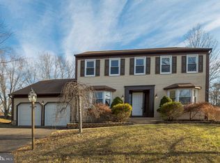 10 Sycamore Dr, Medford, NJ 08055