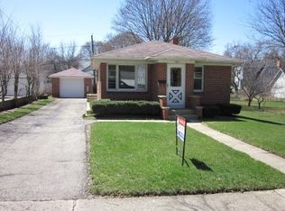 163 Rosedale Ave, Crystal Lake, IL 60014