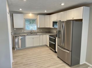 215 Longview Dr #B, Fayetteville, NC 28311