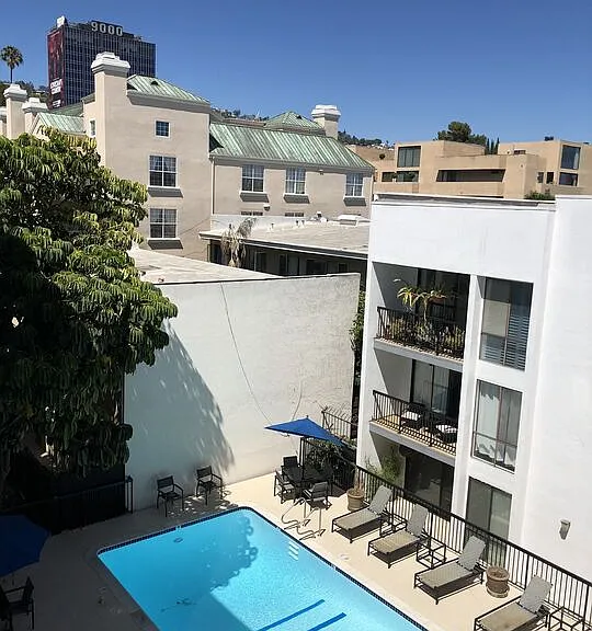 906 N Doheny Dr #512 — Photo 30