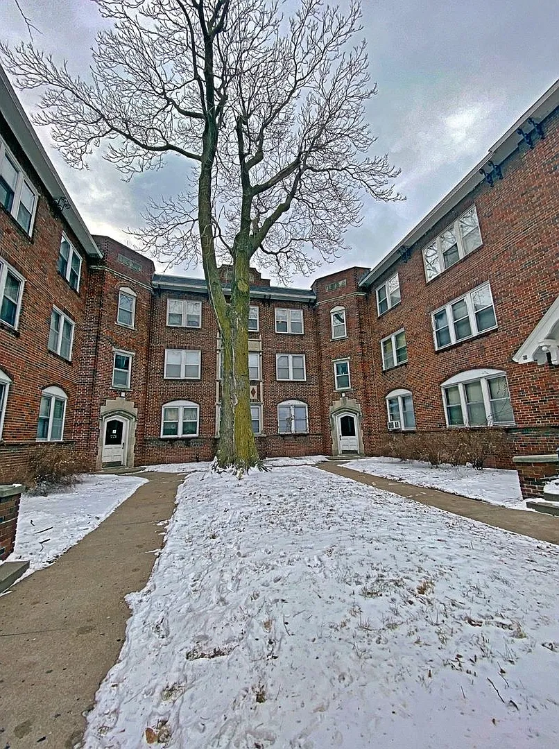 Jones Ansonia Apartments — Photo 3