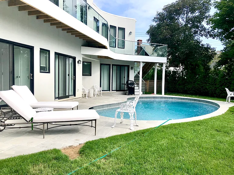 40 Bluff Rd — Photo 3