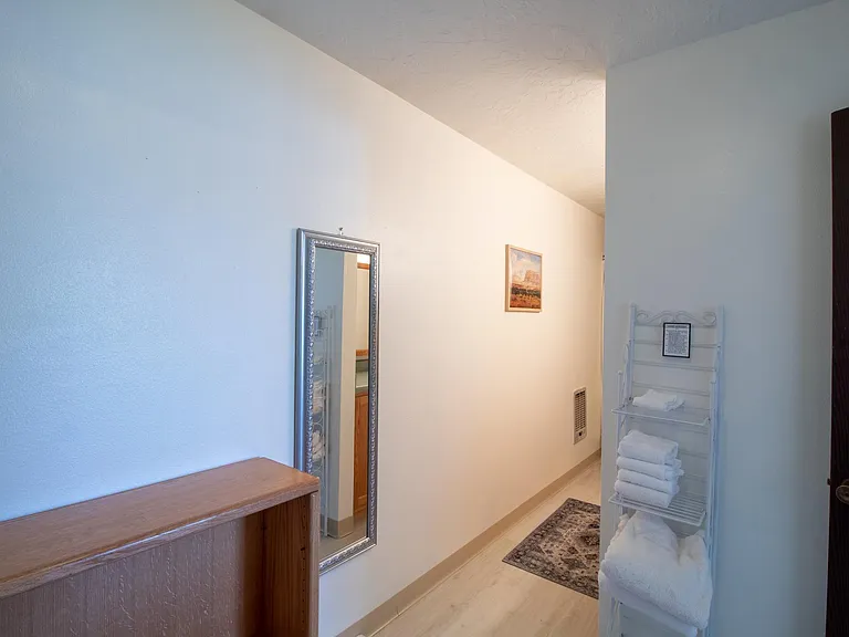 2302 N Tucker Ave — Photo 5