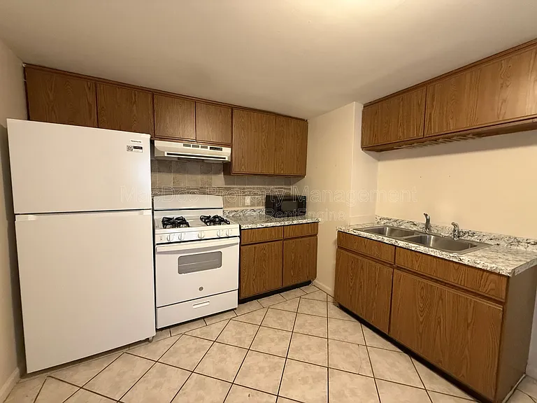 1414 Princess Anne St — Photo 12