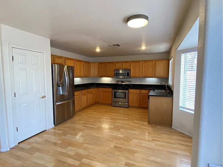 8328 Sea Glen Dr — Photo 5