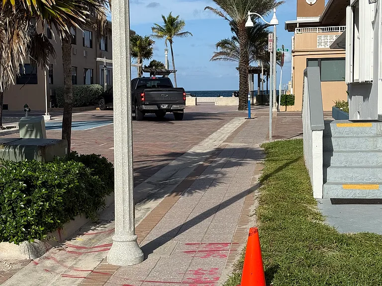 3215 N Ocean Dr #302 — Photo 4